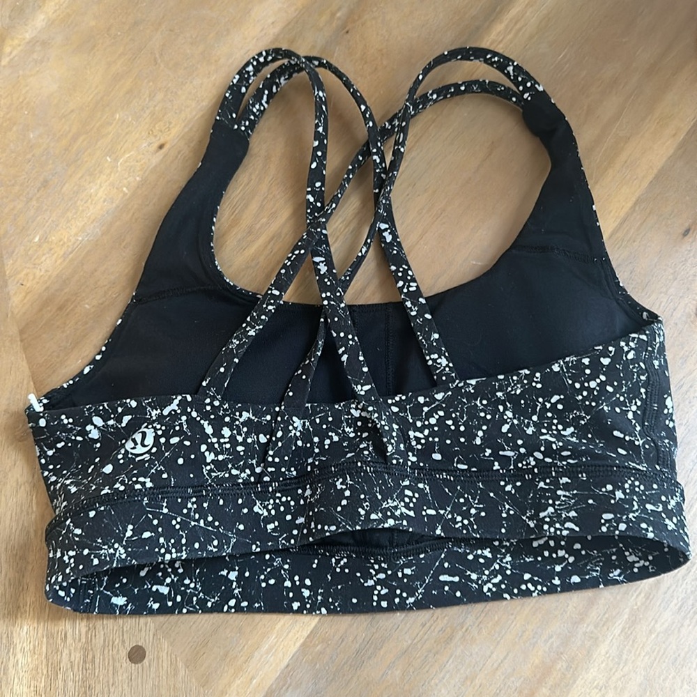 Lululemon - Picture 2 of 3